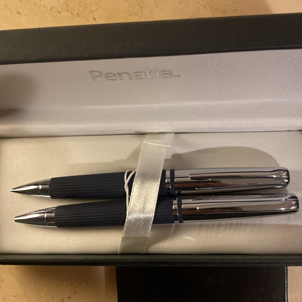 NWT NIB Penatia Boxed Pen set